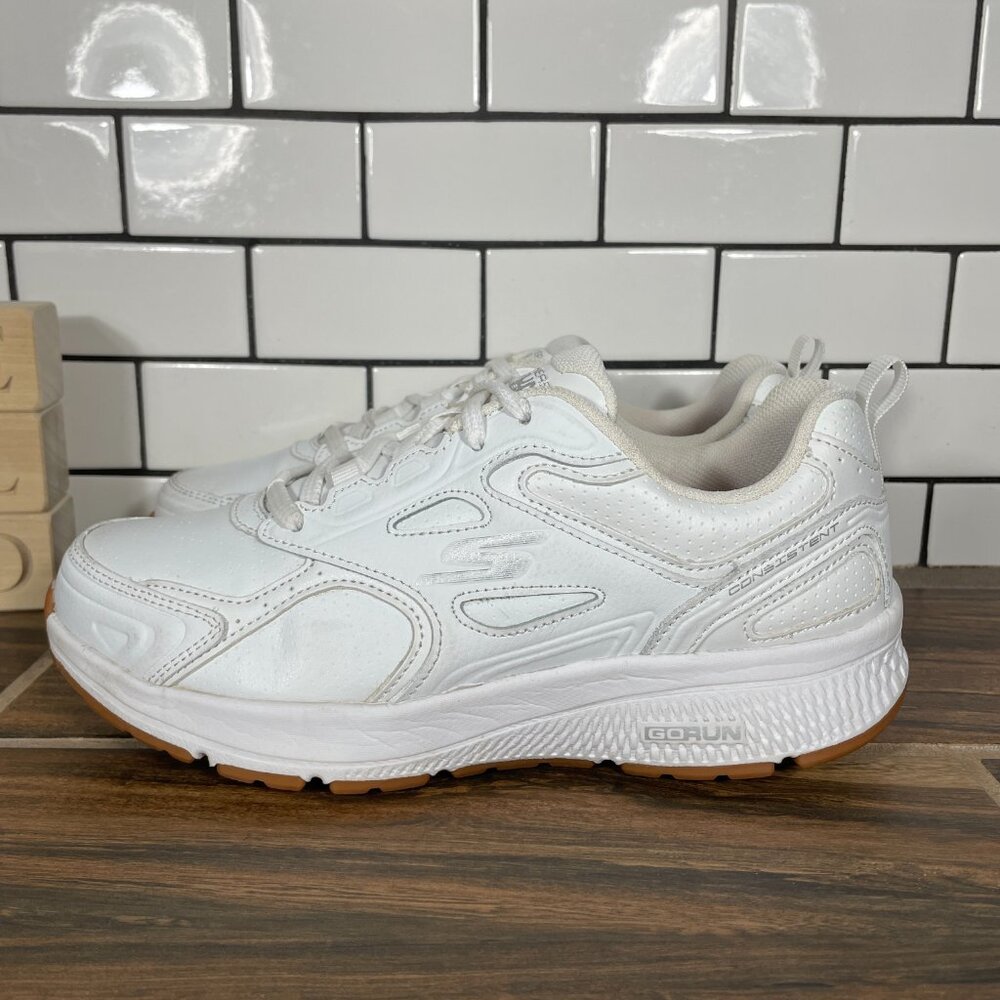 Skechers Go Run Consistent Broad Spectrum Shoes Womens 7 White Leather Sneaker
